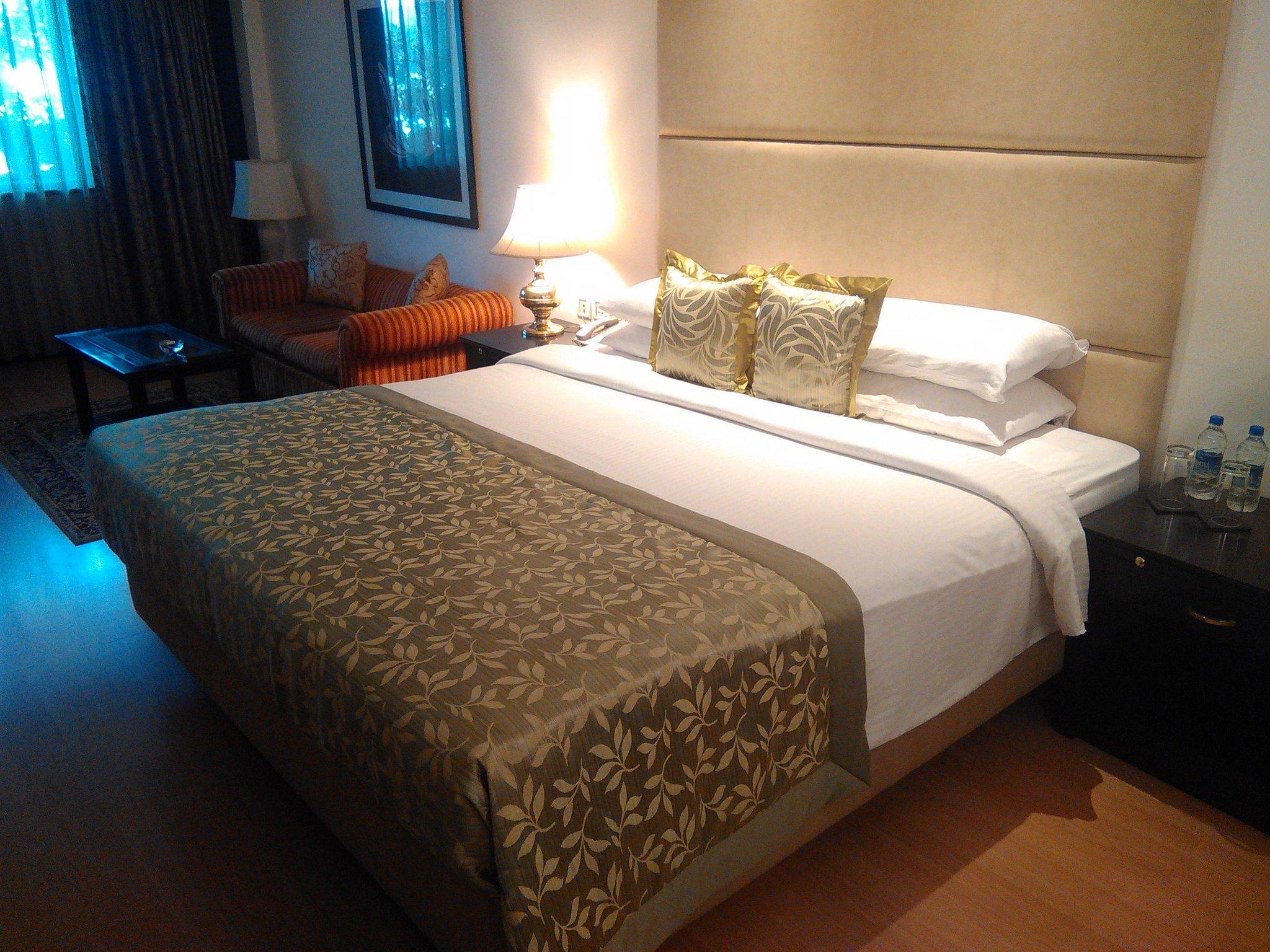 Taj Banjara Hotel Hyderabad Exterior foto A room at the Taj Bengal